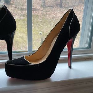 Chritstian Louboutin Black Suede/Taupe Piping